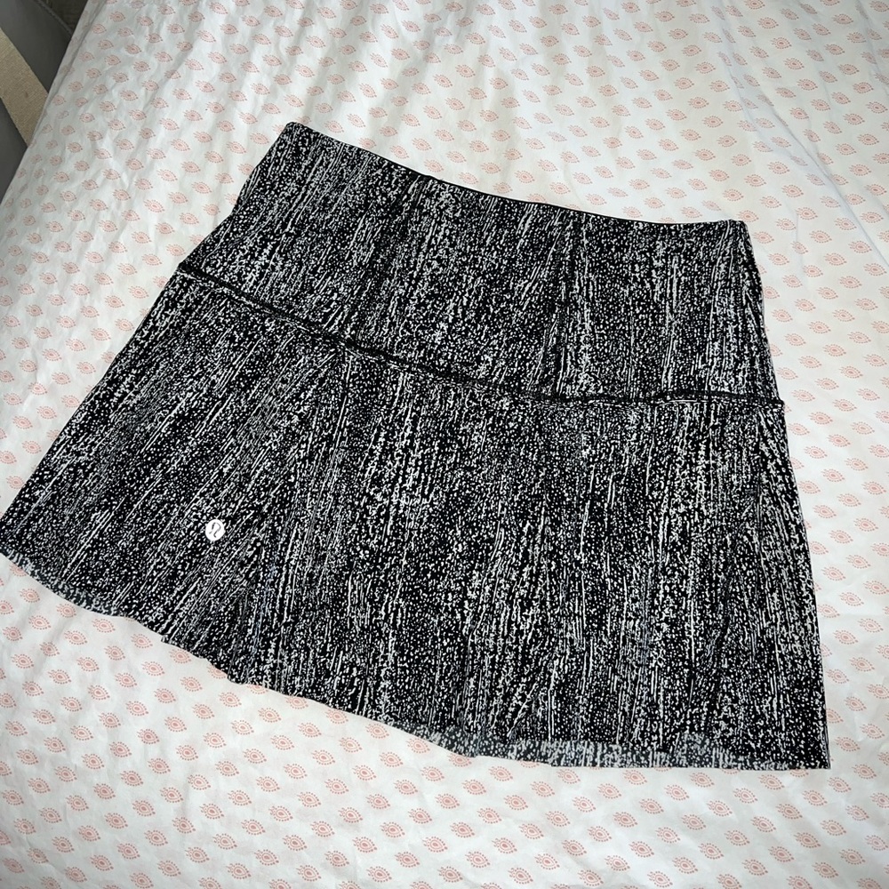 Lulu lemon skirt